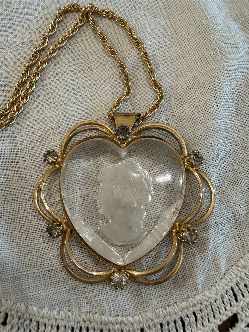 Vintage Intaglio Cameo Heart Pendant Gold Tone Necklace